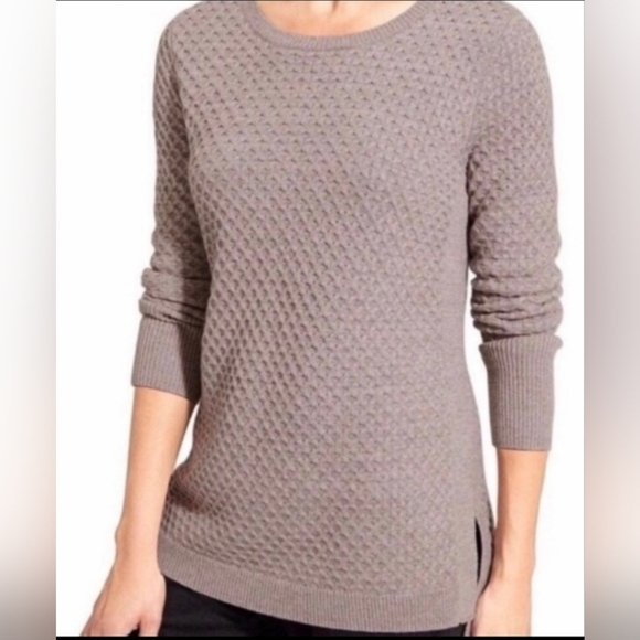 Athleta Tops - Athleta Honeycomb Taupe Crewneck Wool Blend Tunic Sweater Size XL